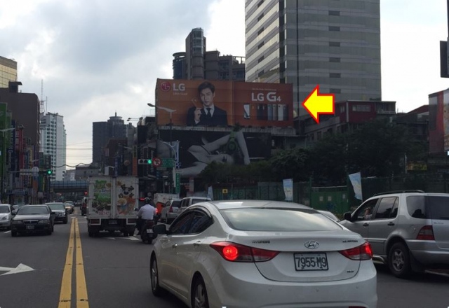 台北市中正區八德路一段39號頂樓(光華商圈)