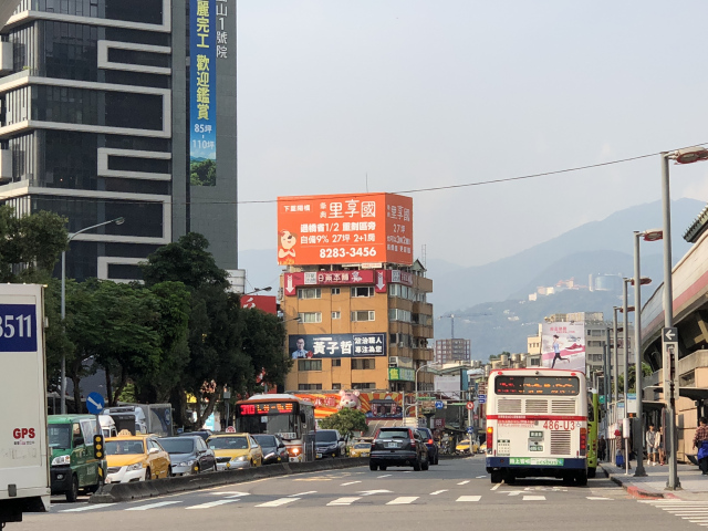 台北市士林區文林路25號頂樓(士林夜市)