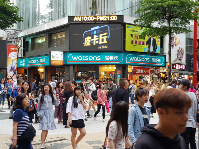 台北西門町商圈電視牆(漢中街-武昌街口)