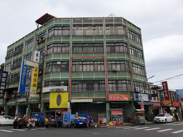 苑裡為公路廣告看板