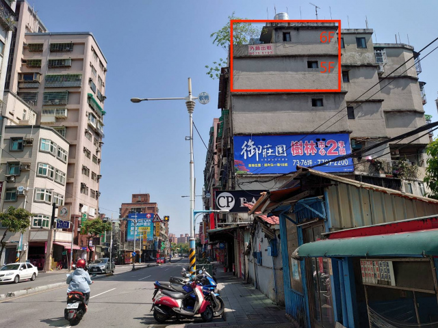 板橋篤行路 廣告牆出租  兩層樓廣告版位  近樹林 