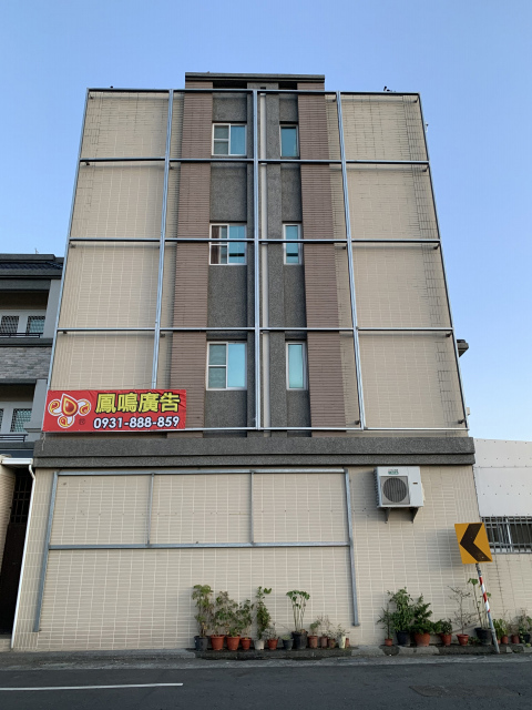 牆面看版刊登